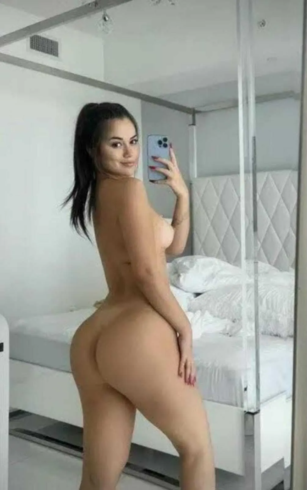 Tevfik İleri Escort
